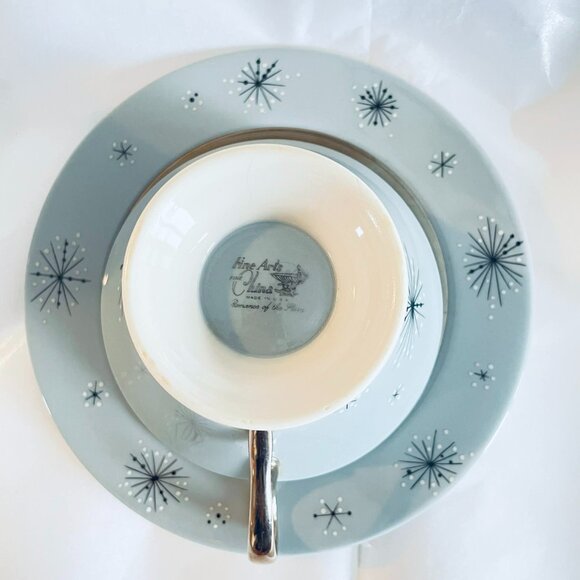 STARBURSTS ROMANCE OF THE STARS 4 pieces dinnerware in rare gray color. - Picture 15 of 15